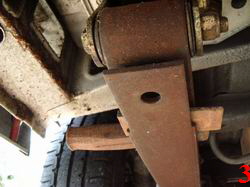 1- 2- 3- 4 - Suspension arrire  lames: Dmontage des 4 butes en tflon.