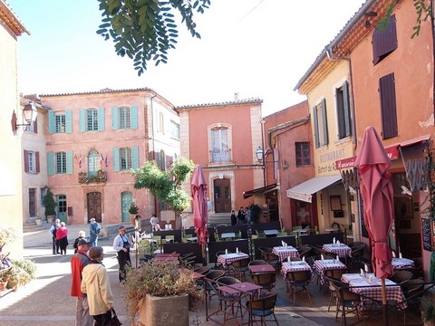 VAUCLUSE: Roussillon